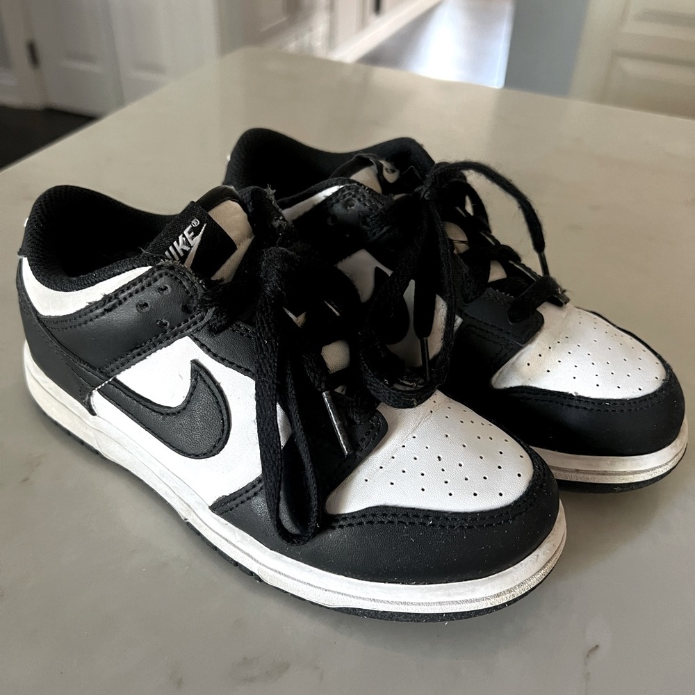 Kids Nike Dunk Low Pandas youth size 1